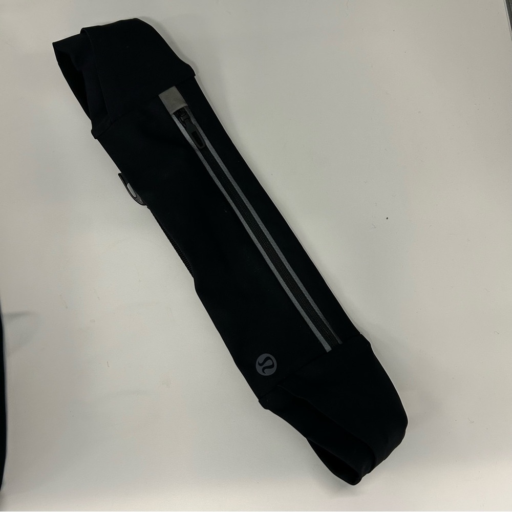 lululemon fast and free running belt in xs/s